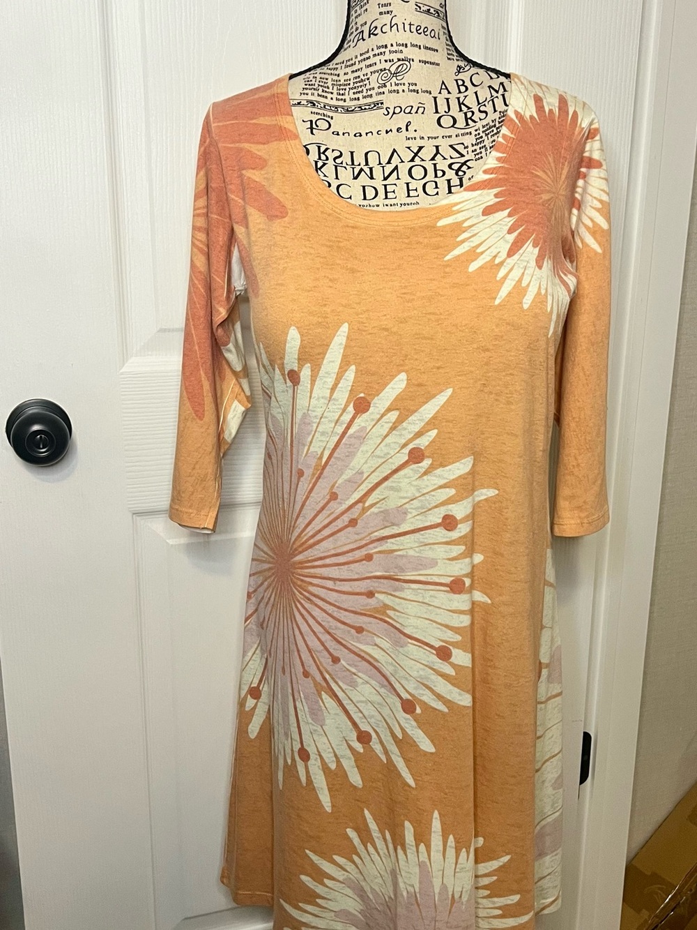 Floral Scoop-Neck Midi Dress in Peach